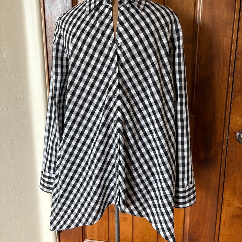 Go Silk Brand Black and White Gingham Button Down Shirt Tunic. NWOT.